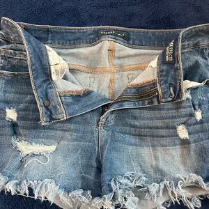 Aeropostale Jean shorts size 12 good condition